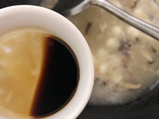 16、肉菜咸汤圆2,加生抽。