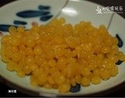 4、薄荷膏,准备好蜂蜡和冰片。