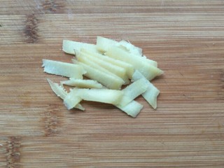 7、水煮肉片,姜切片备用