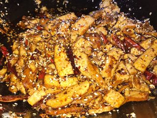 12、香辣豆干,最好的豆干，可以冷却后再吃。更入味哦。