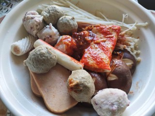 13、部队火锅,加入酱汁