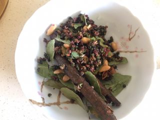 4、油泼辣子（辣椒油）,图一 过水洗去浮尘