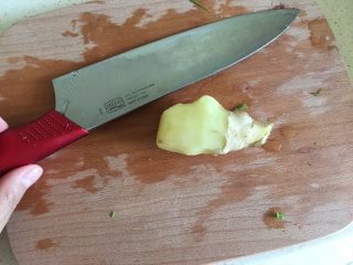 7、油泼辣子（辣椒油）,姜去皮切片