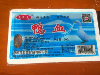1、川味麻辣毛血旺,鸭血一盒