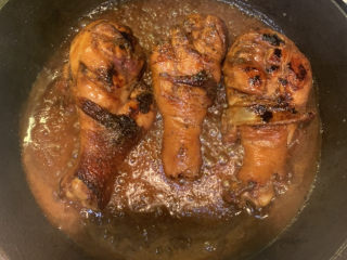 18、蜜汁鸡腿,中途把鸡腿，翻转一面