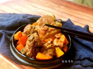 13、南瓜排骨煲,尝一块儿，味道美极了。