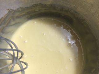 4、铜锣烧,搅拌均匀后静置10分钟