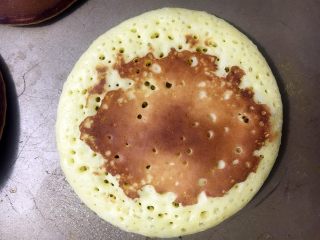 11、铜锣烧,稍微再煎一下即可