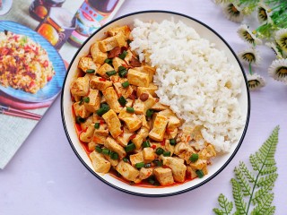 17、红烧豆腐盖饭,开吃！