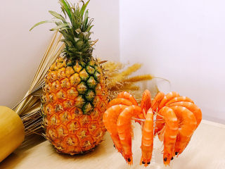 14、白灼大虾,点上蒸鱼豉油，非常鲜甜。