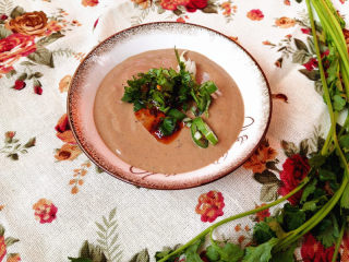 9、好吃的火锅蘸料,如果喜欢咸点的可以加点盐哦。