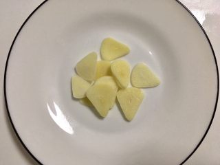 9、孜然羊肉卷,蒜切片