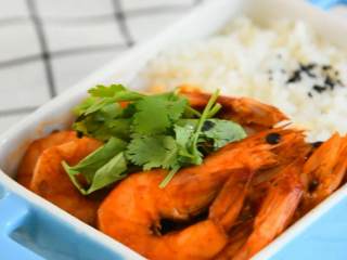 8、香辣虾—香辣可口，越辣越想吃,红红火火，既好吃又有好的寓意。