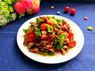 15、辣炒鸡胗,装盘，特别香，特别下饭。