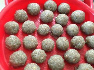 15、潮汕冬至过年美食之【菜头圆】,冬至过年,都得做很多的各类粿,虽然忙,但也不亦乐乎。