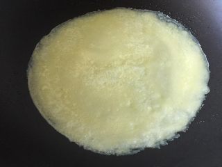 6、可丽饼,再煎30秒左右便可出锅了。