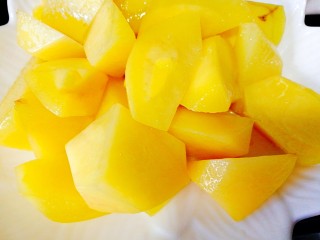 12、圆土豆+土豆烧排骨,即可出锅