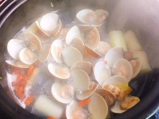 10、鲜味什锦火锅,大火煮开即可