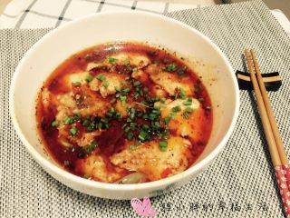 12、麻辣鱼片儿,拌匀撒葱花即可