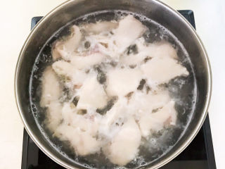 37、老坛酸菜鱼,大火烧开即可