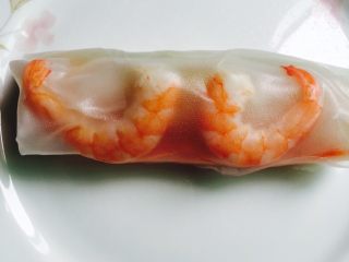 17、越南春卷,继续向上折起。