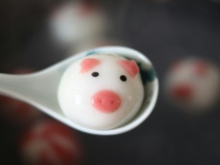 19、网红猪猪汤圆/花纹汤圆,漂浮后再煮一小会儿,就可以