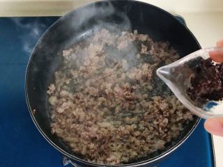 14、火山土豆泥,一勺豆瓣酱酱翻炒均匀