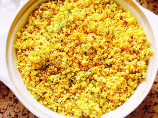 1、桂花蜜,准备新鲜桂花