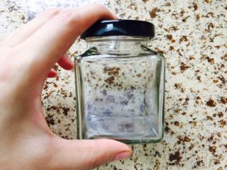 10、桂花蜜,准备一个玻璃罐，清洗干净