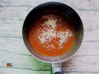 10、延吉小吃——沾串,最后撒上一层熟芝麻