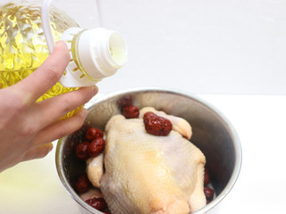 7、广式清蒸鸡,淋上橄榄油