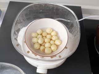 4、莲藕饼,煮好的莲子