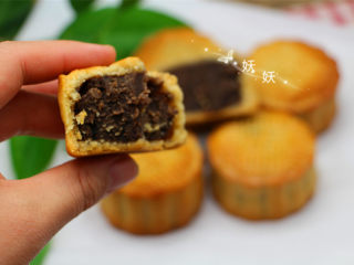 20、风炉广式豆沙月饼,成品