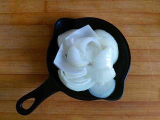 5、热恋的味道之辛辣千叶豆腐,洋葱（白）斜切片待用