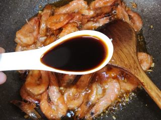 11、油焖大虾,两茶匙生抽
