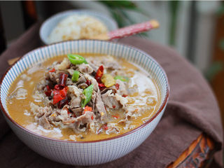 11、肥牛金针菇,好吃的肥牛金针菇就做好了。