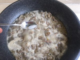 15、酸汤肥牛,放半勺盐 放糖