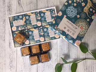 60、自制奶黄馅广式小月饼,配上精致的包装,就完美啦