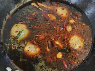 7、麻辣鸭头,加水没过鸭头