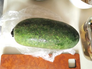 1、节瓜汤【养颜素汤】,新鲜节瓜一个，选大的、老一点适合煲汤。