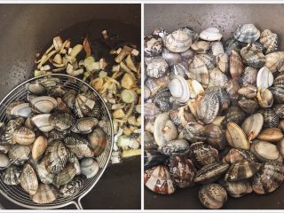 8、超下饭的油爆花蛤,放入沥干了的花蛤，大火翻炒几下