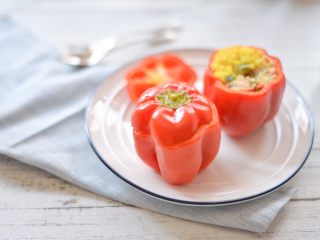 16、灯笼椒米片盅,无论颜值该是口感都在线。