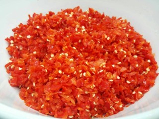 7、剁椒酱,这是搅拌机做好的辣椒碎