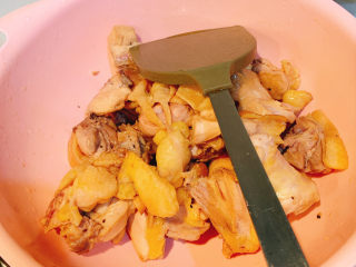 6、芋头烧鸡,装出来待用