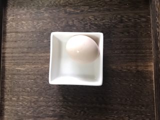 3、街头风味东北烤冷面,鸡蛋一个