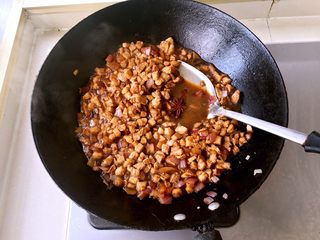 16、卤肉饭,加入八角