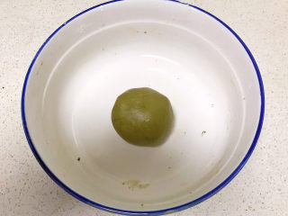5、冬至美食  茄汁三味猫爪汤圆,揉成一个黄瓜的抹茶面团