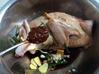 4、酱油全鸭-在家这样做,一匙