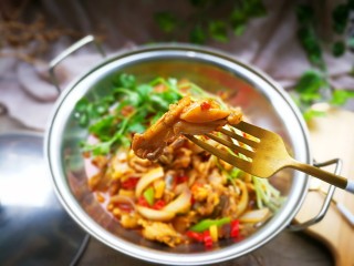 21、香辣干锅田鸡,蛙肉很肥噢~