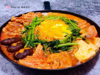 11、部队火锅,营养丰富的部队火锅就大功告成了